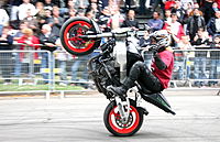 200px-Wheeling-no-hands.jpg